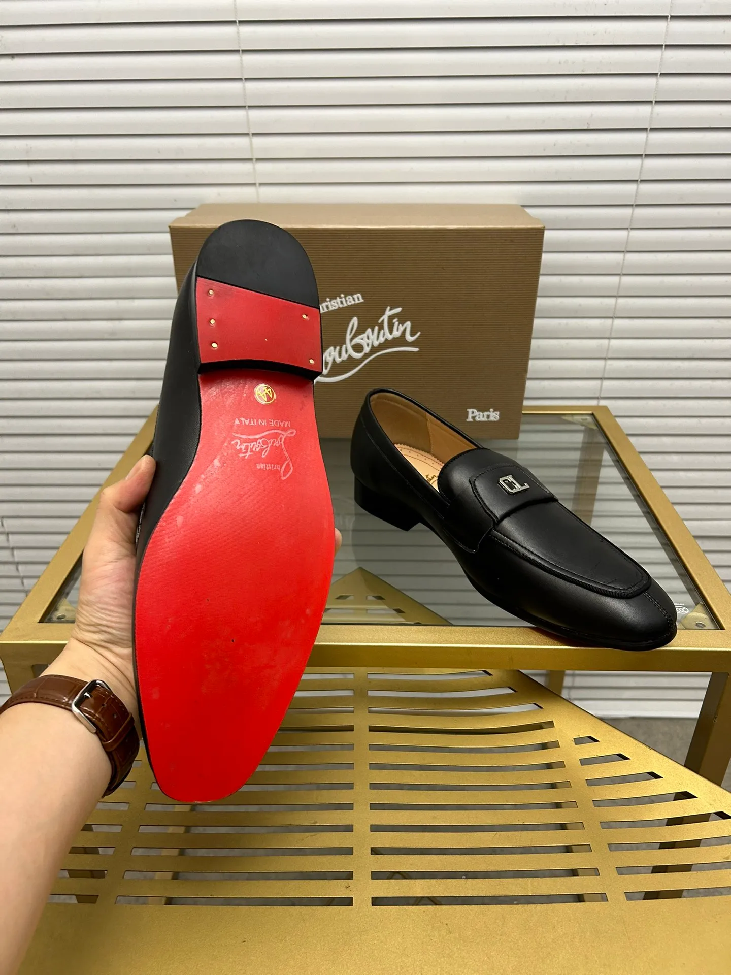 (Customized model) Ex-factory price is 520. christian louboutin (CL red sole shoes) counter series, casual sneakers for couples 📢 📢 📢 Exclusive hot style release 🎈🎈💪 Movable latex feet 👻 Finished outsole line [Proud] 😝Female 35-40# Male 38#-46, global supply😝 [Top version]: Original imported genuine leather upper, top original leather lining, original molded TPU outsole, original 1:1 detail processing, original shoe last,